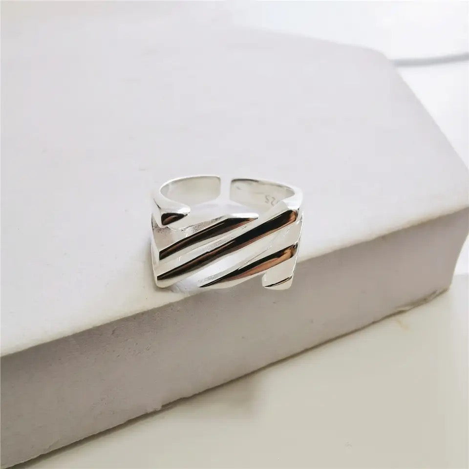 ALLURE RING