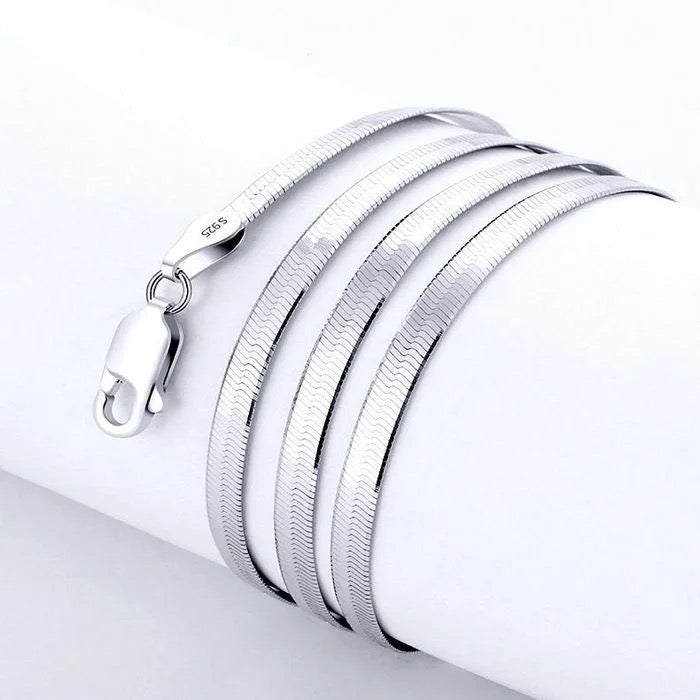 SLEEK COLLAR NECKLACE