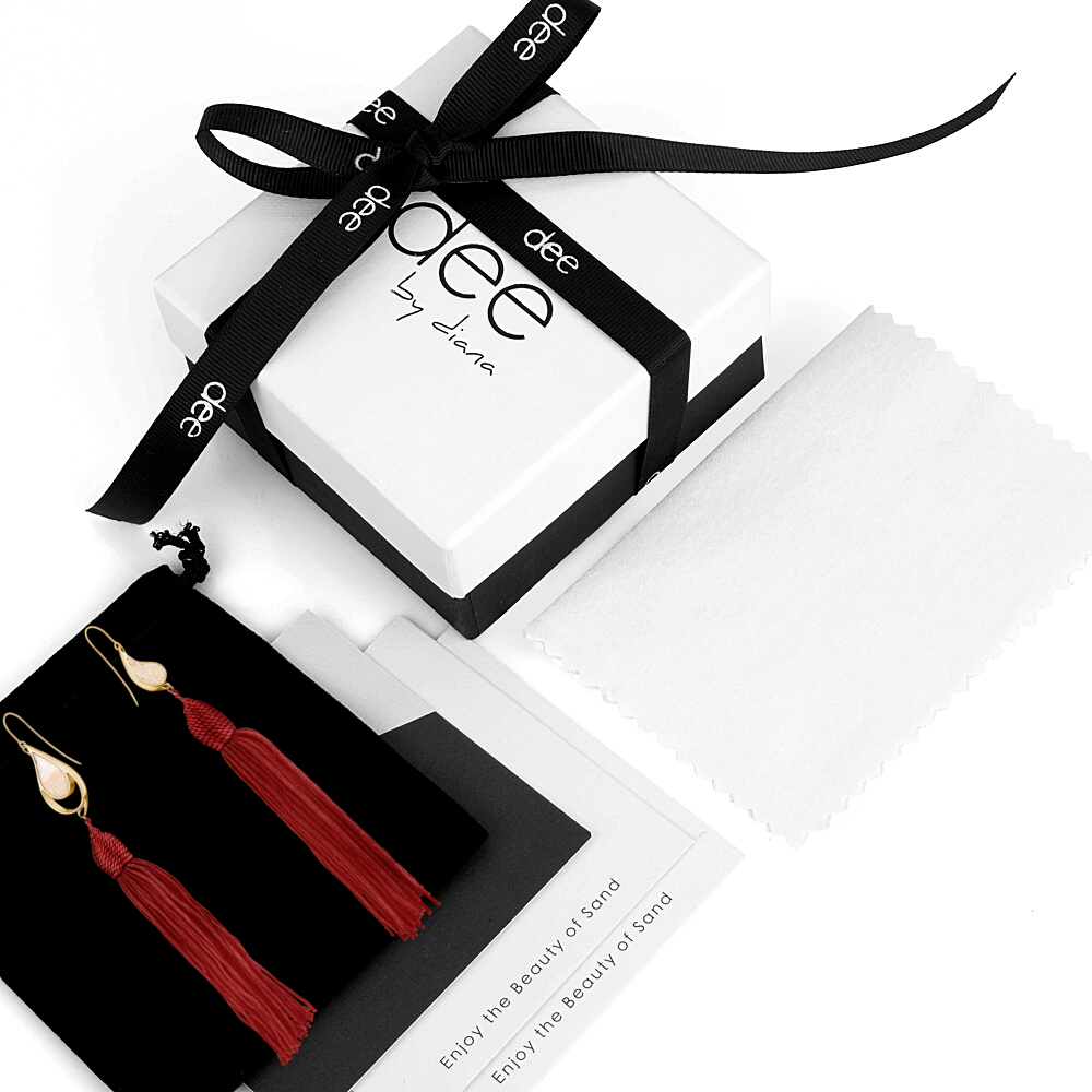 GOLD SEA & SAND EARRINGS RED TASSELS