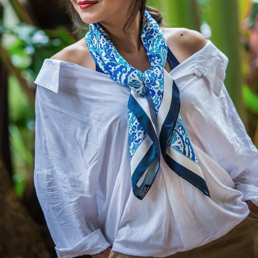 SILK SCARF AMORE BLU