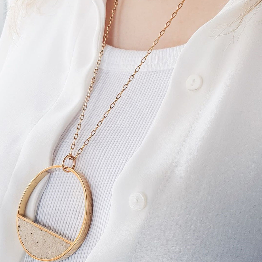 ECLIPSE NECKLACE